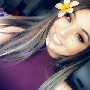 Meet your Posher, Alondra